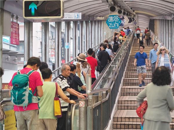 高才赴港子女“本地生”资格新规